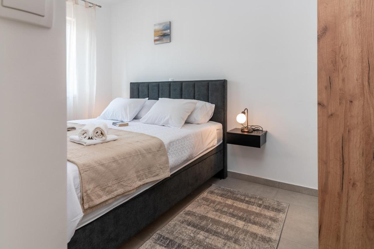 Kamarin Apartment Trogir Dış mekan fotoğraf